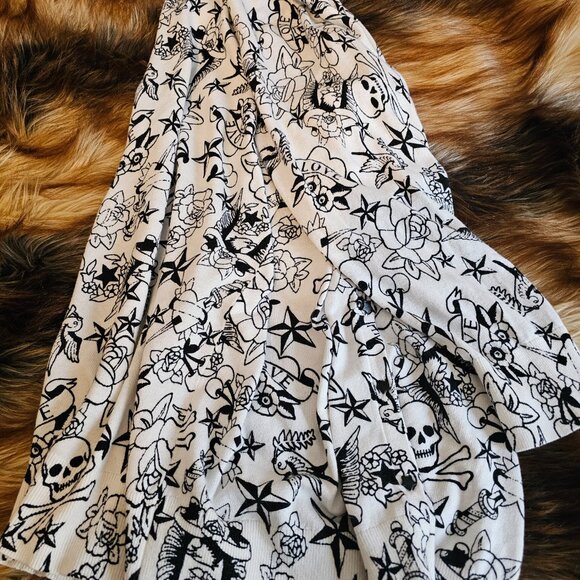 Torrid Betsey Johnson Cardigan Skull Crossbones Hearts Tattoo Love Roses 3 3X - Picture 6 of 8